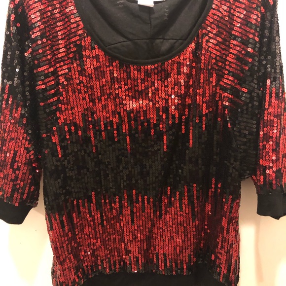 HOLIDAY SEQUIN TOP-NEW - Picture 5 of 8